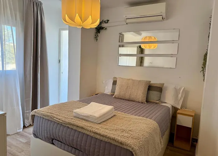 Velarde Dreams! By Easytrip Malaga