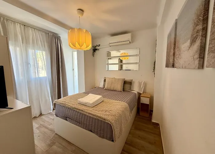 Velarde Dreams! By Easytrip * מאלגה